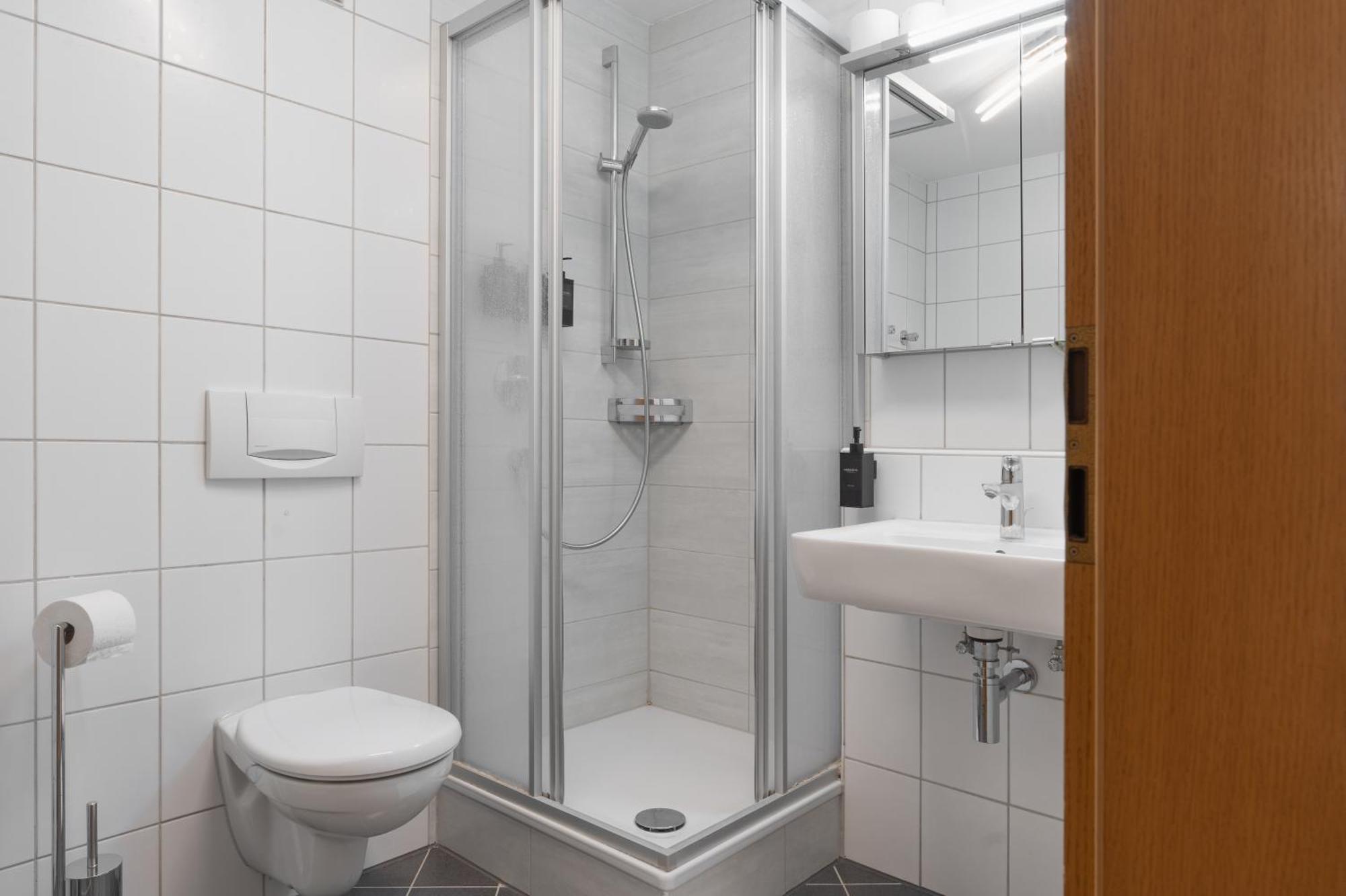 Untersee-Suite Istayunixi Seenaehe-Terrasse-Workspace-Netflix-Parkplatz Radolfzell am Bodensee Exterior foto